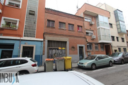 Nave con Vivienda  Usera